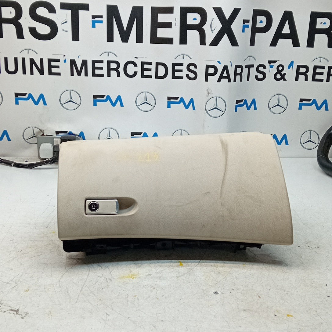 MERCEDES E-CLASS W213 DASHBOARD GLOVEBOX 2016 ON A2136800391 FM001301