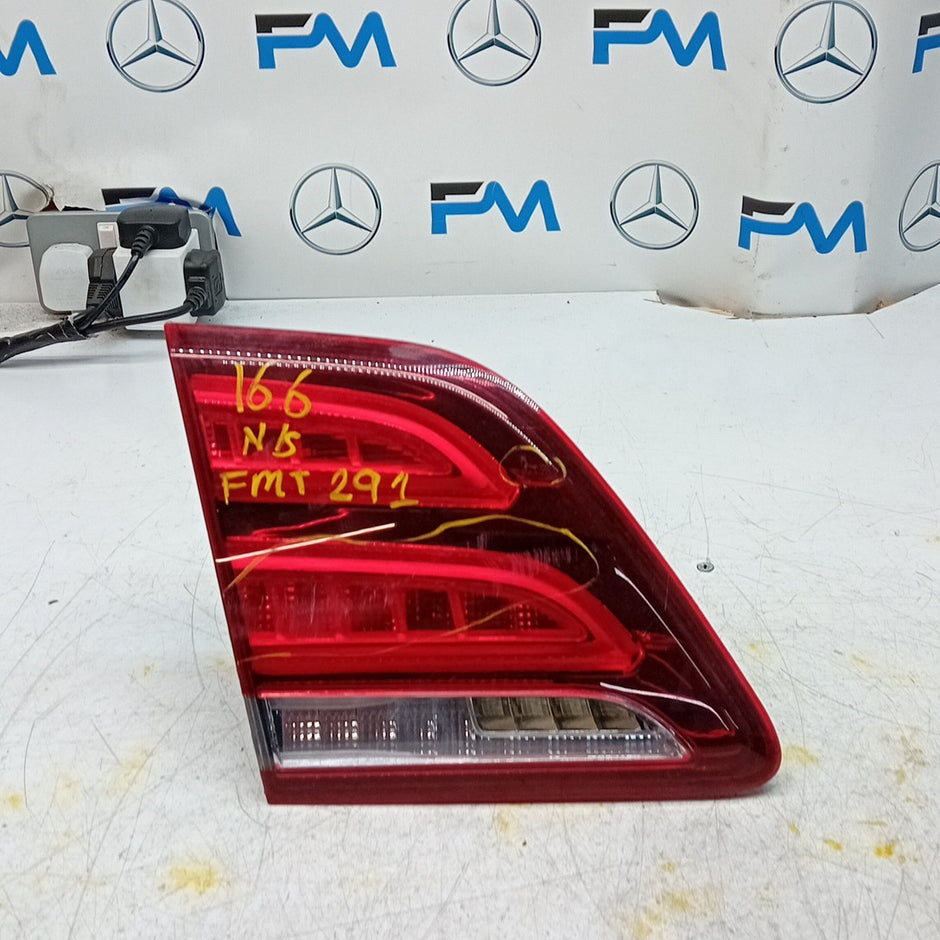 MERCEDES GLS W166 PASSENGER LEFT  REAR TAIL LIGHT A1669066101 2017 FMT291