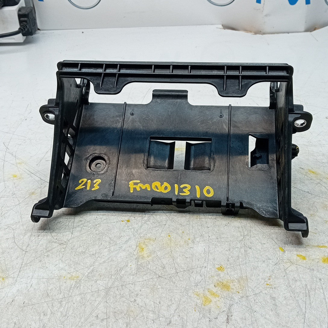 MERCEDES BENZ E-CLASS W213 RADIO STEREO HEAD UNIT BRACKET A2135455900  FM001310