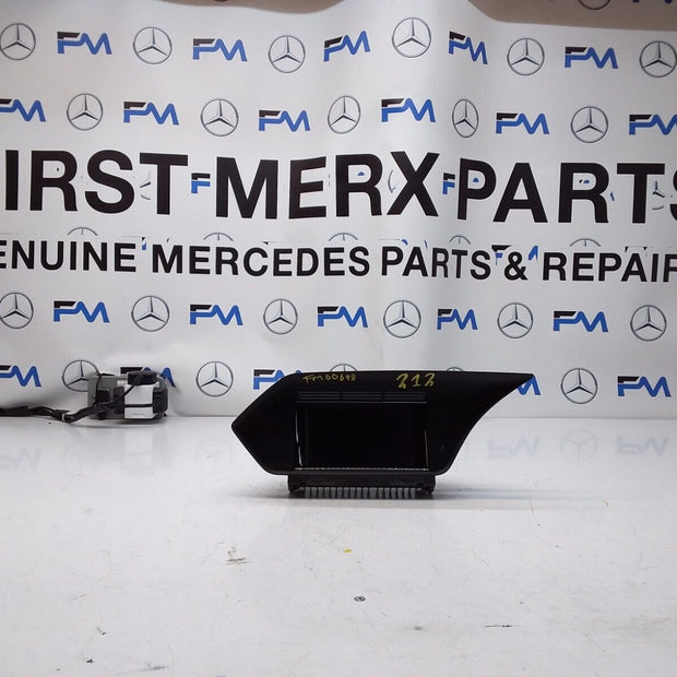 MERCEDES E-CLASS W212 2012 SAT NAV MULTIMEDIA SCREEN A2129004307 FM00698