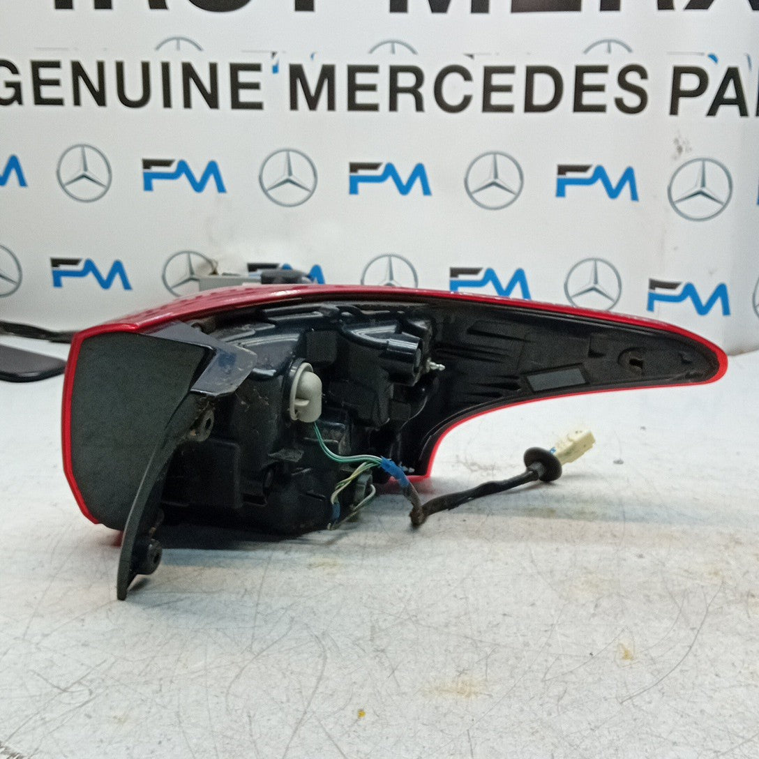 MITSUBISHI OUTLANDER MK3 PASSENGER REAR OUTER TAIL LIGHT 2014 FMT315