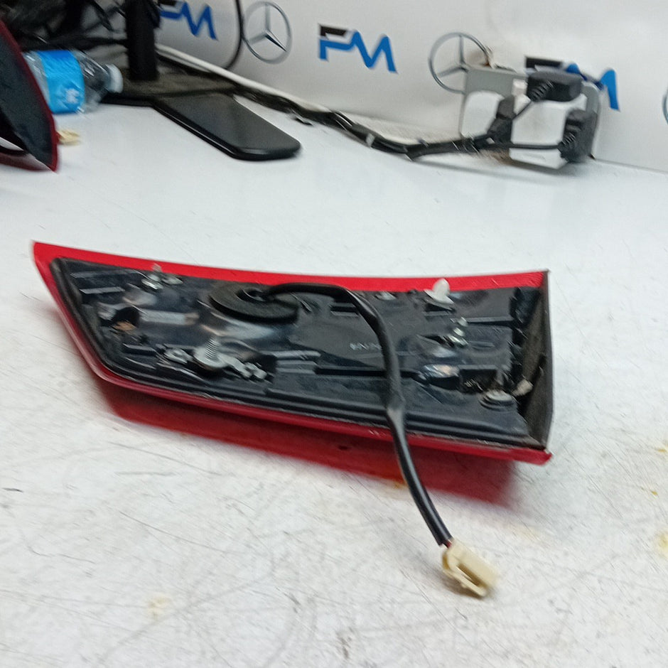 MITSUBISHI OUTLANDER MK3 PASSENGER SIDE LEFT REAR INNER TAIL LIGHT 2013 FMT304