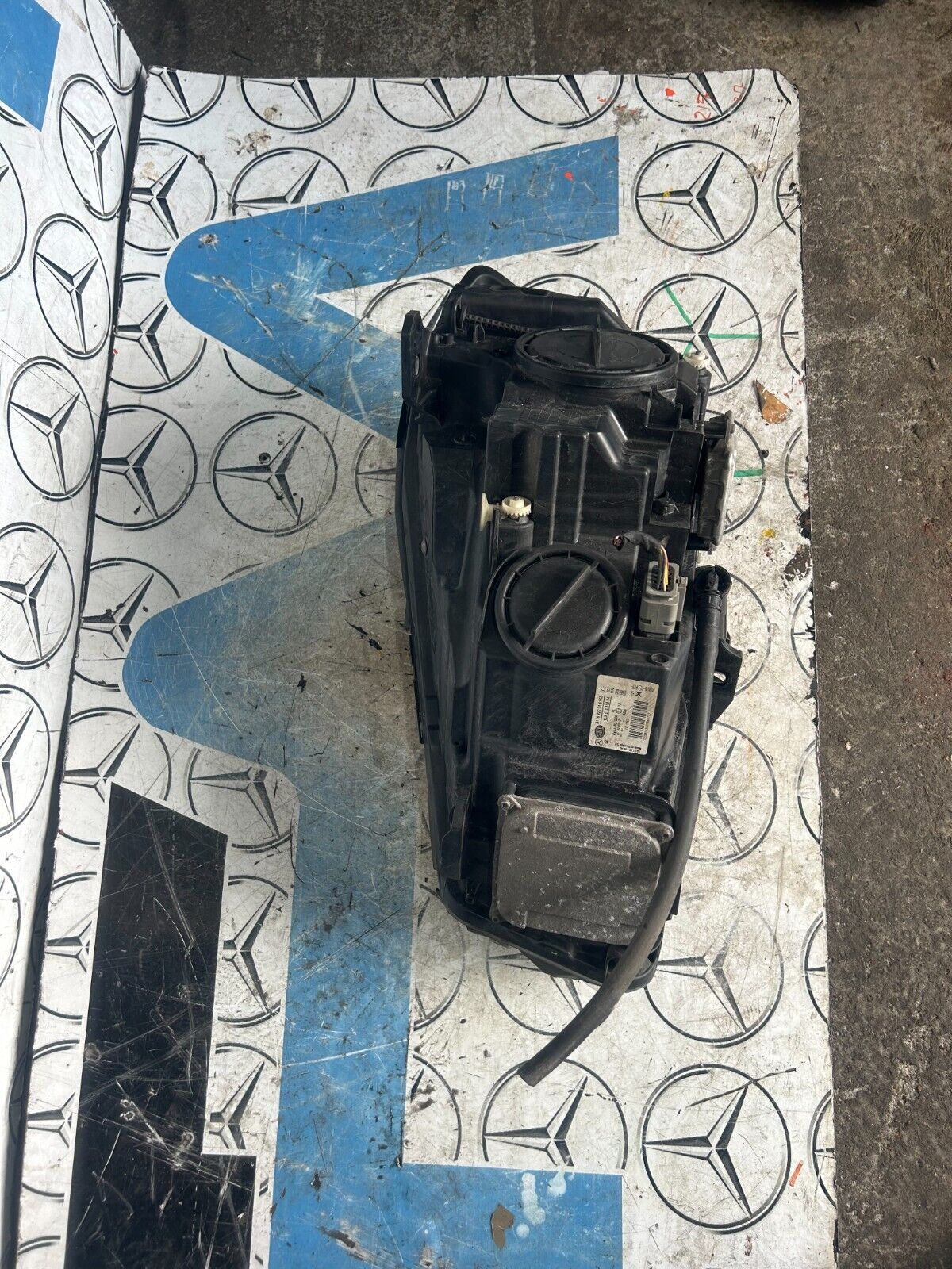MERCEDES A CLASS 2012-2015 DRIVER SIDE HEADLIGHT  A1768203061 FMH14