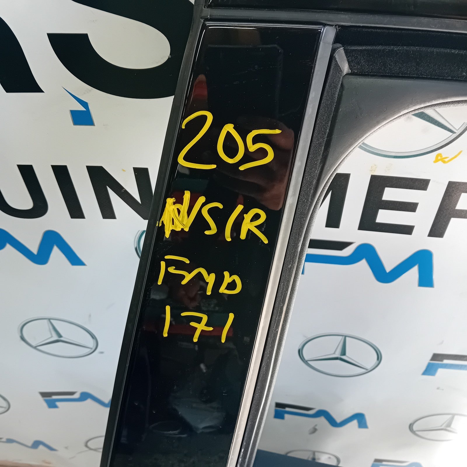 MERCEDES C-CLASS W205 COUP PASSENGER REAR DOOR NSR WHITE 2014 ON COMPLETE FMD171