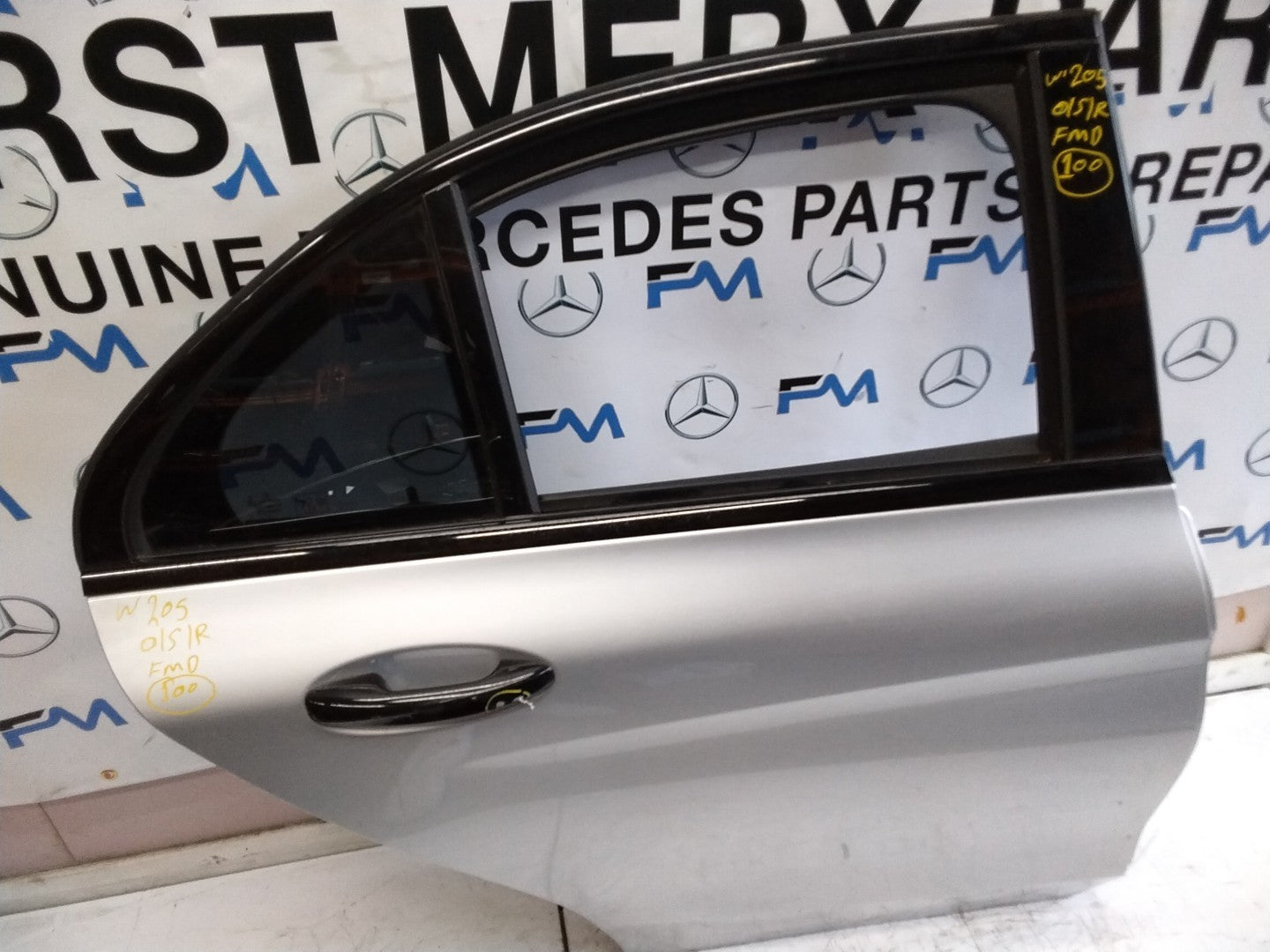 MERCEDES BENZ  C-CLASS W205 DRIVER SIDE REAR DOOR O/S/R COMPLETE SILVER FMD100