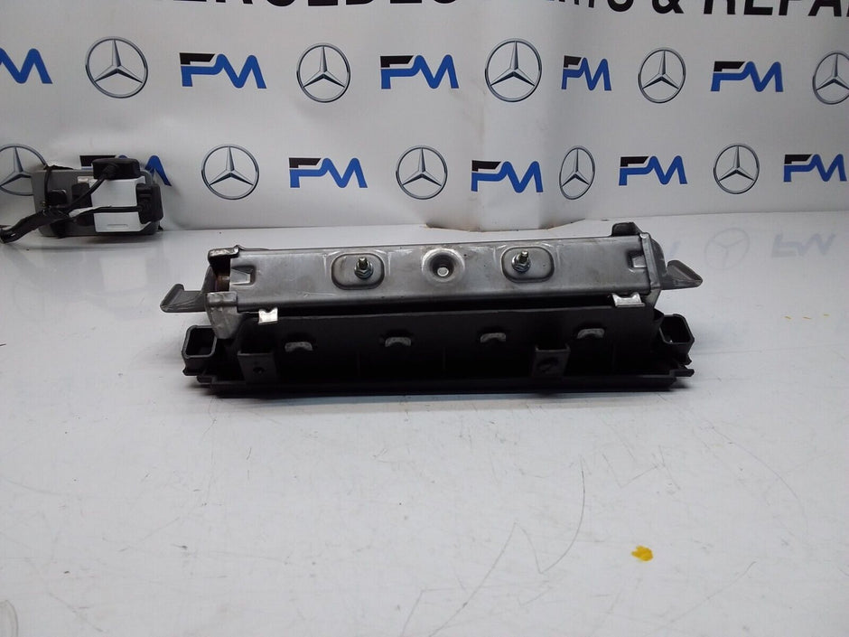 MITSUBISHI OUTLANDER MK3 KNEE AIR SRS BAG RIGHT DRIVER SIDE 7030A-31754 FM00308