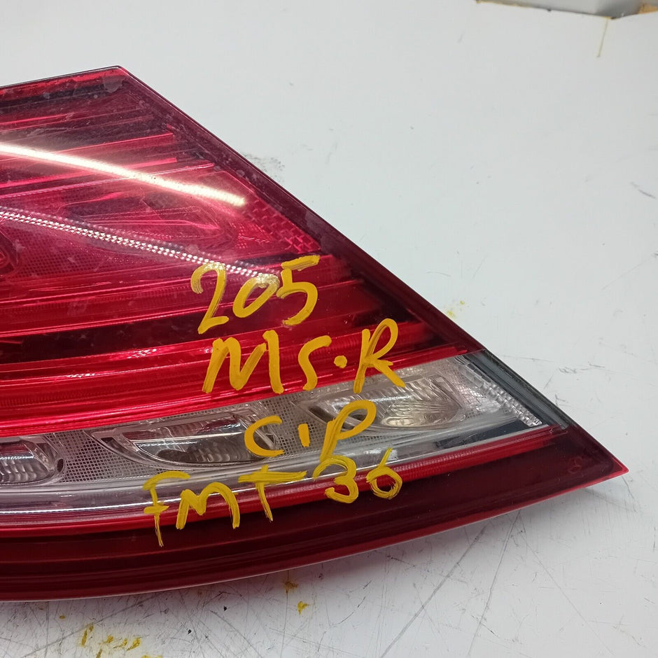 MERCEDES C-CLASS W205 COUPE REAR PASSENGER N/S TAIL LIGHT FMT36