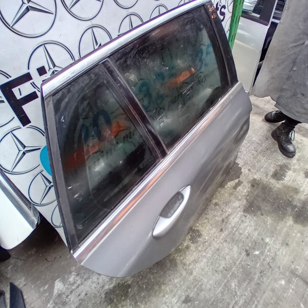 MERCEDES BENZ C-CLASS  W205  DRIVER SIDE REAR DOOR ( OFF SIDE REAR )