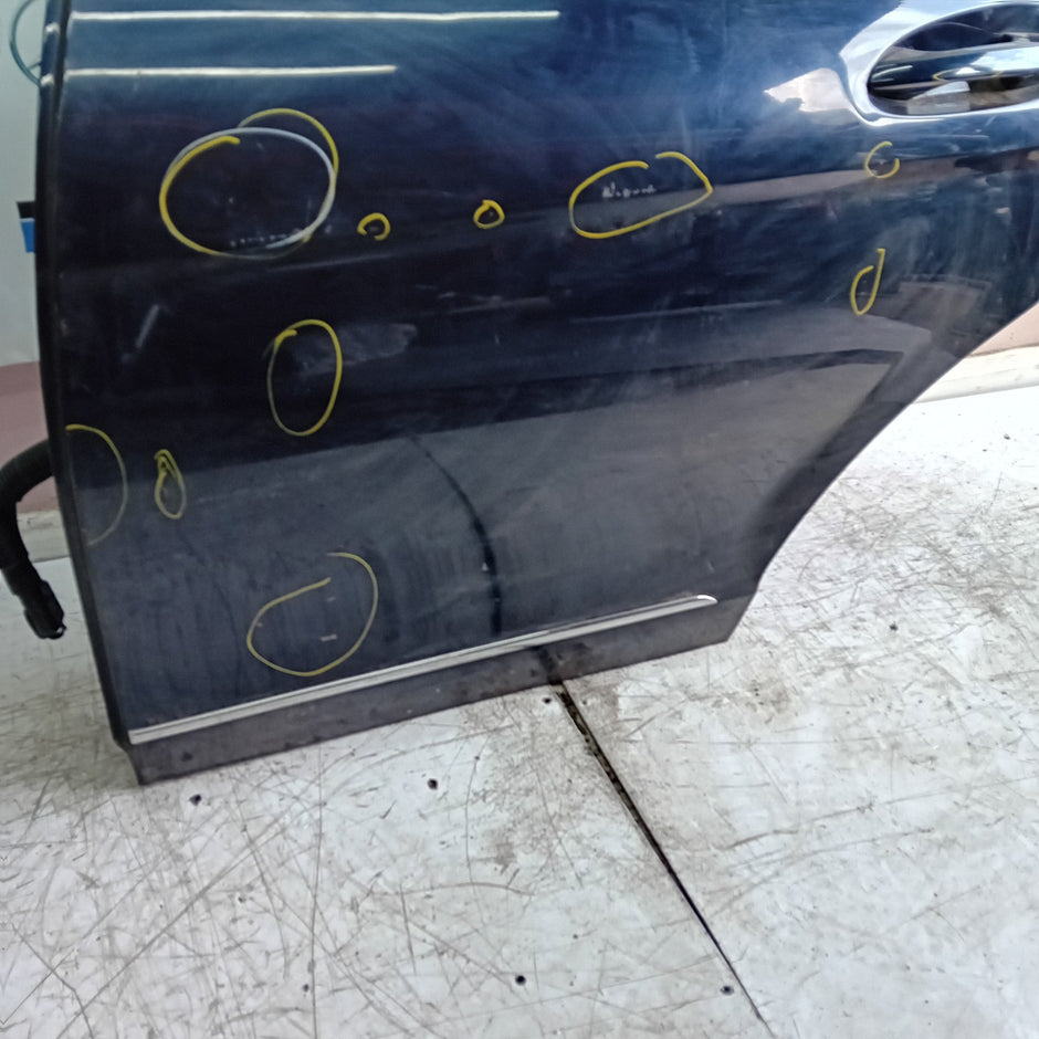 MERCEDES C-CLASS W204 PASSENGER REAR DOOR NSR BLUE 2008-14 COMPLETE FMD233