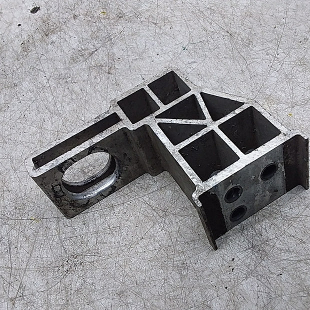 MERCEDES E-CLASS W213 RADIATOR SUPPORT BRACKET  FMR279
