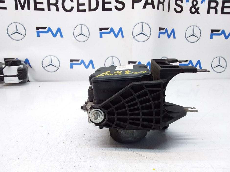 MERCEDES CLA W246 ABS PUMP MODULE CONTROL UNIT A2464300201 FM00437