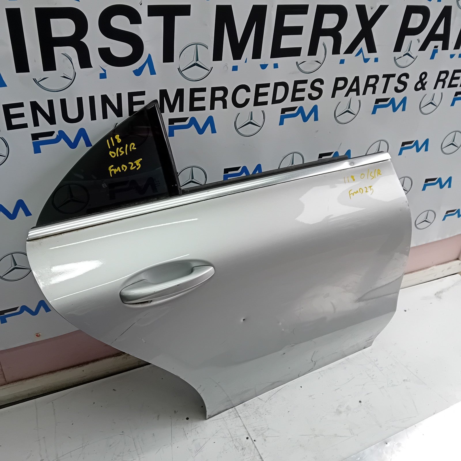 MERCEDES BENZ CLS W118 DRIVER REAR DOOR (OFF SIDE REAR) WHITE FMD25