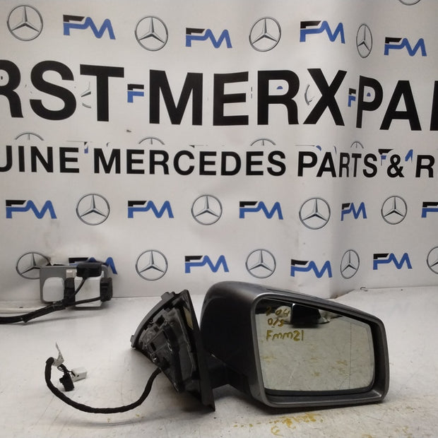MERCEDES C-CLASS  W204 DRIVER SIDE WING MIRROR A2048109216 GREY FMM21