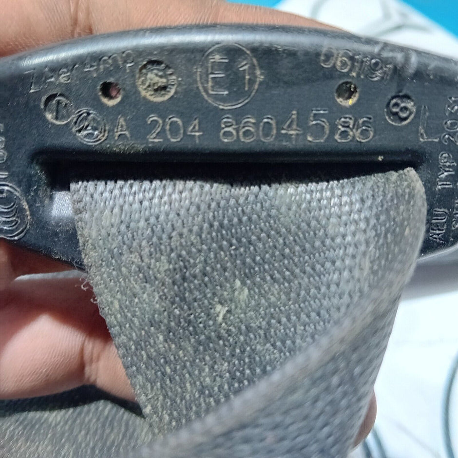 MERCEDES C CLASS W204 N/S/F FRONT LEFT SEAT BELT PASSENGERS A2048602186