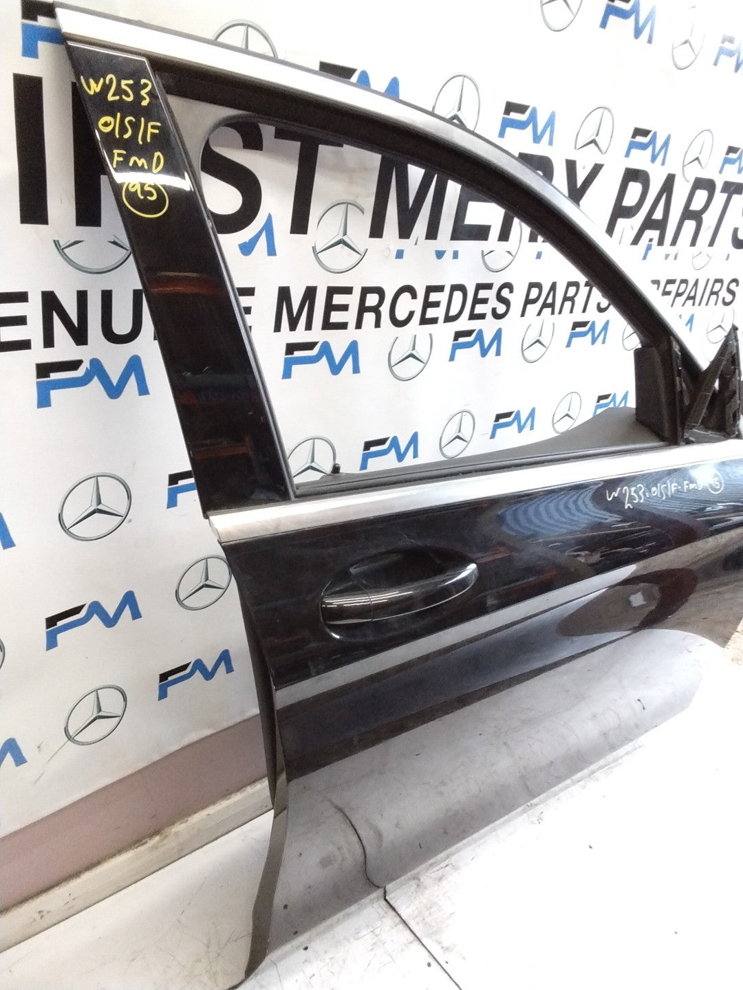 MERCEDES BENZ  GLC W253 DRIVER SIDE FRONT DOOR O/S/F COMPLETE BLACK FMD95