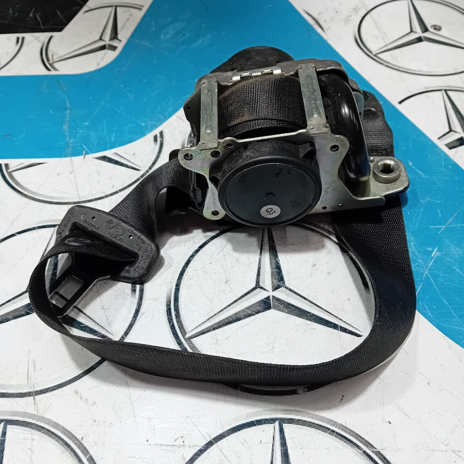 MERCEDES C CLASS W205 COUPE SEATBELT A2058603985 - FRONT LEFT PASSENGER SIDE