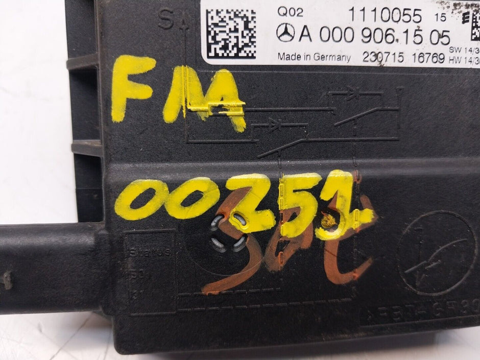 Mercedes W213 W205 W218 W238 W253 Negative Battery Tray Clamp A0009061505FM00251