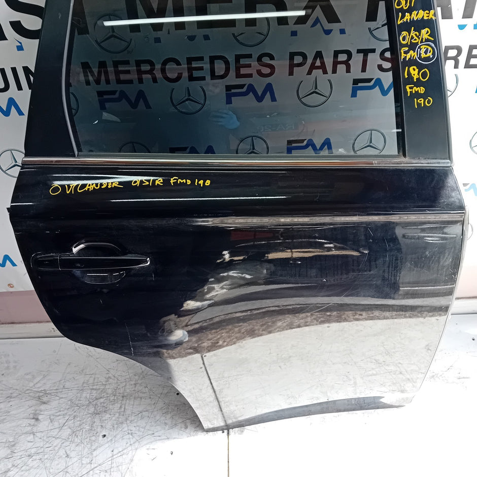 MITSUBISH OUTLANDER MK3 DRIVER SIDE REAR DOOR OSR BLACK 2013 COMPLETE FMD190