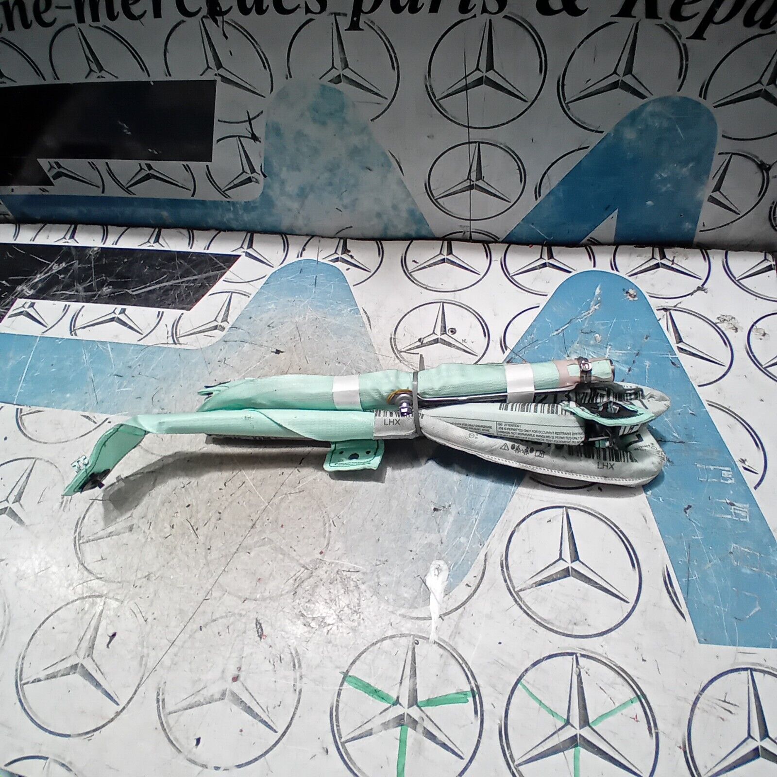 2021-2024 MERCEDES E CLASS  AIR BAG PASSENGER NEAR SIDE LEFT 2138600902 FM203