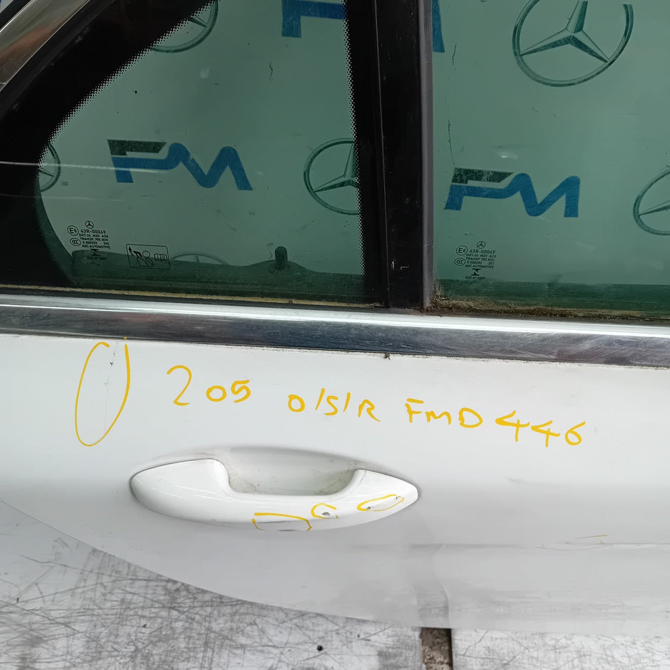 MERCEDES C-CLASS W205 DRIVER REAR DOOR OSR WHITE 2014 ON COMPLETE FMD446