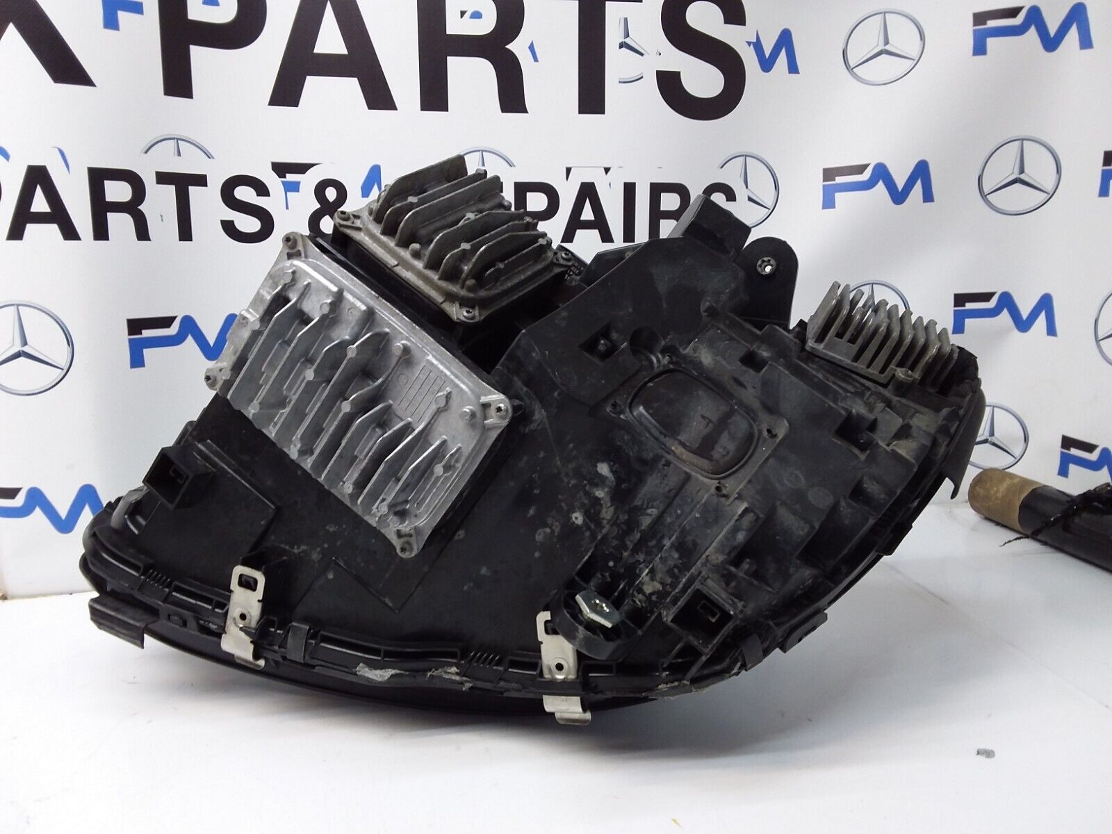 MERCEDES C CLASS W205 COMPLETE HEADLIGHT FACELIFT DRIVER OS A2059068202 FMH103