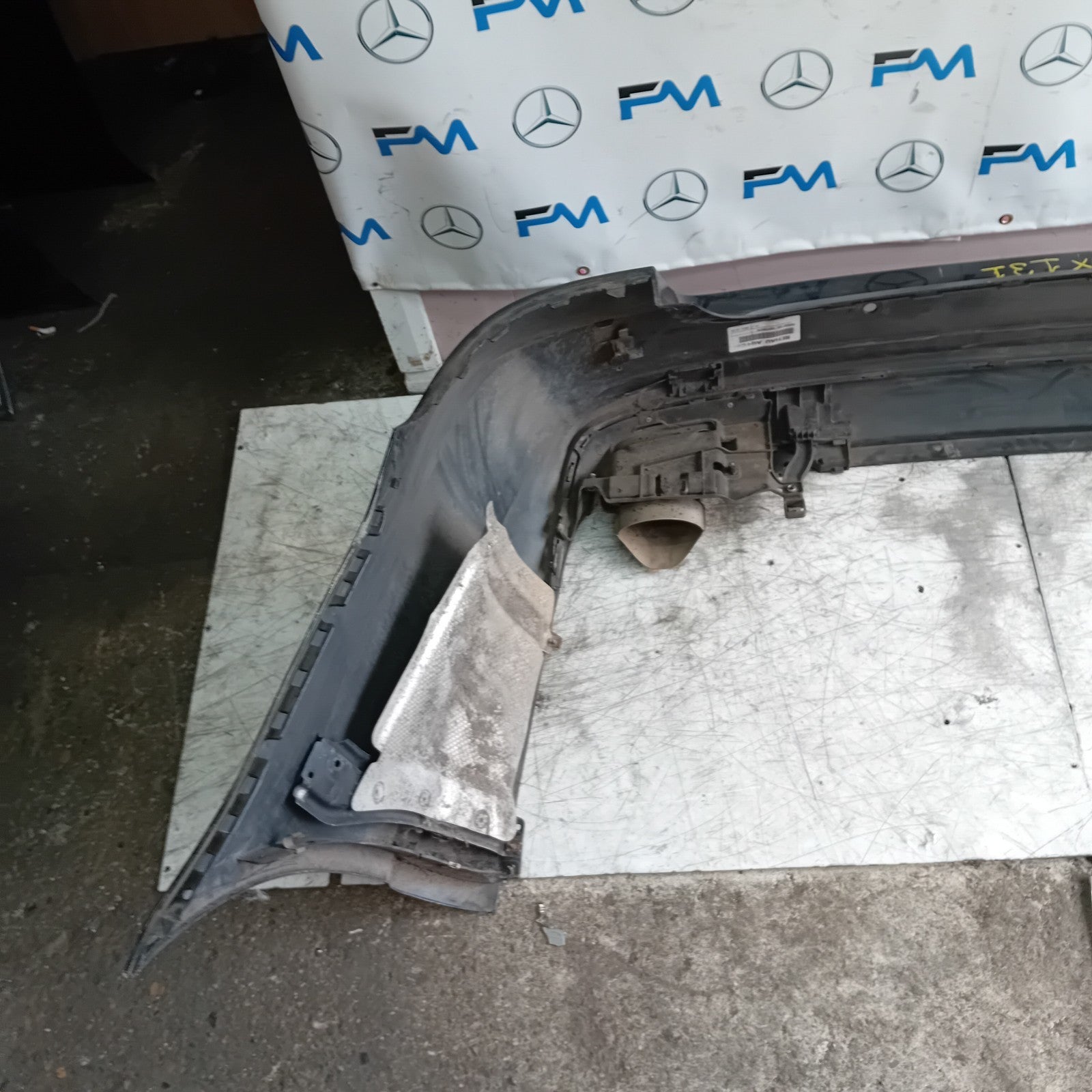 MERCEDES BENZ E-CLASS W212 REAR BUMPER BLACK 2014 A2128855125 COMPLETE FMX131