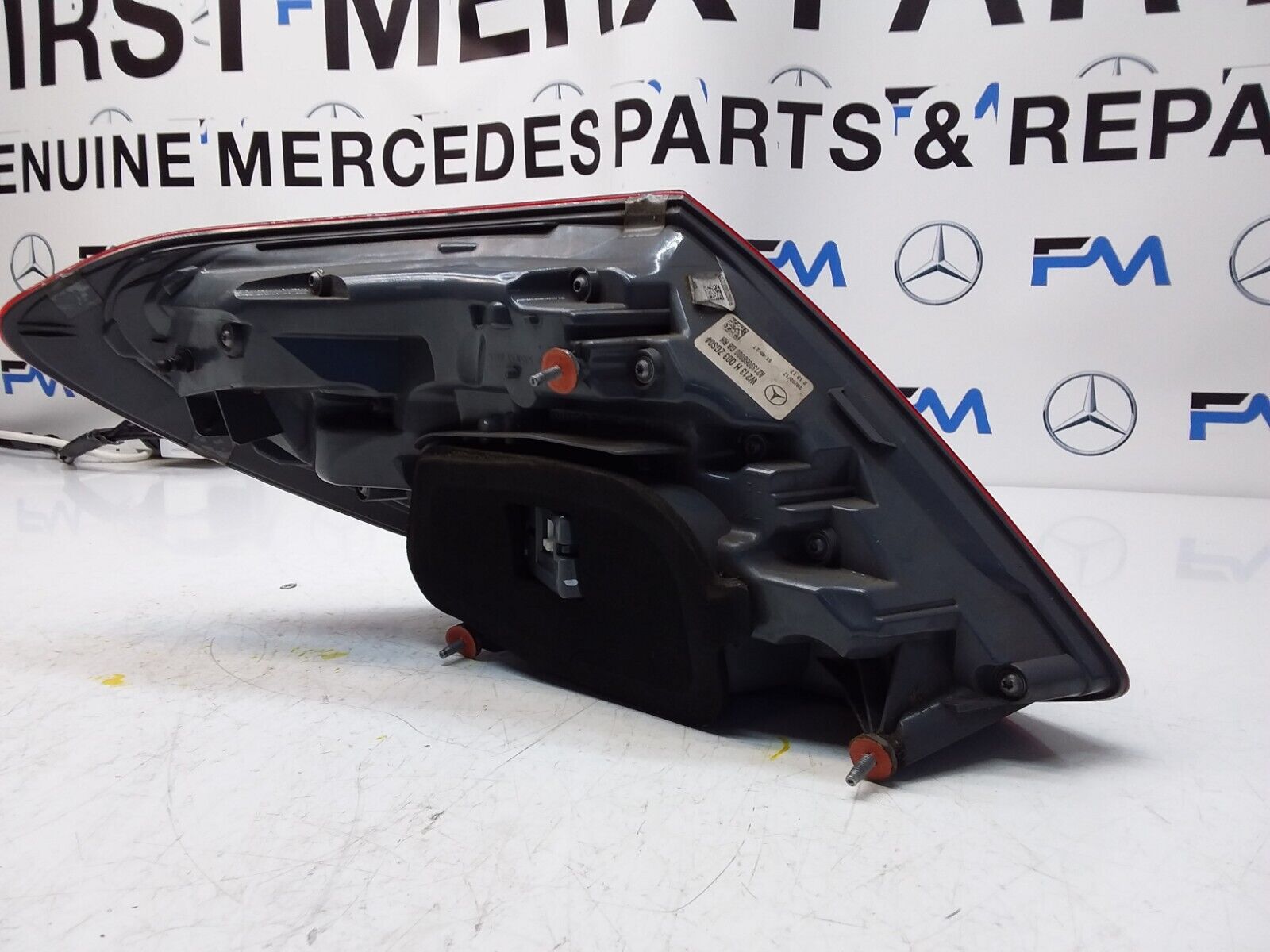 2017 MERCEDES E-CLASS W213 REAR DRIVER SIDE O/S LED LIGHT A2139068000 FMT31