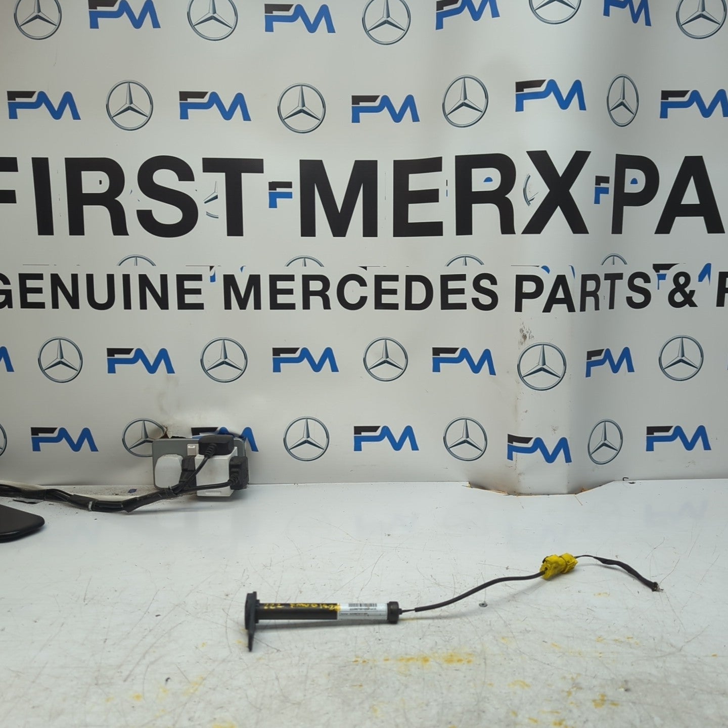 MERCEDES S CLASS W222 BONNET PEDESTRIAN ACTUATOR A2228870010 2014 FM001426