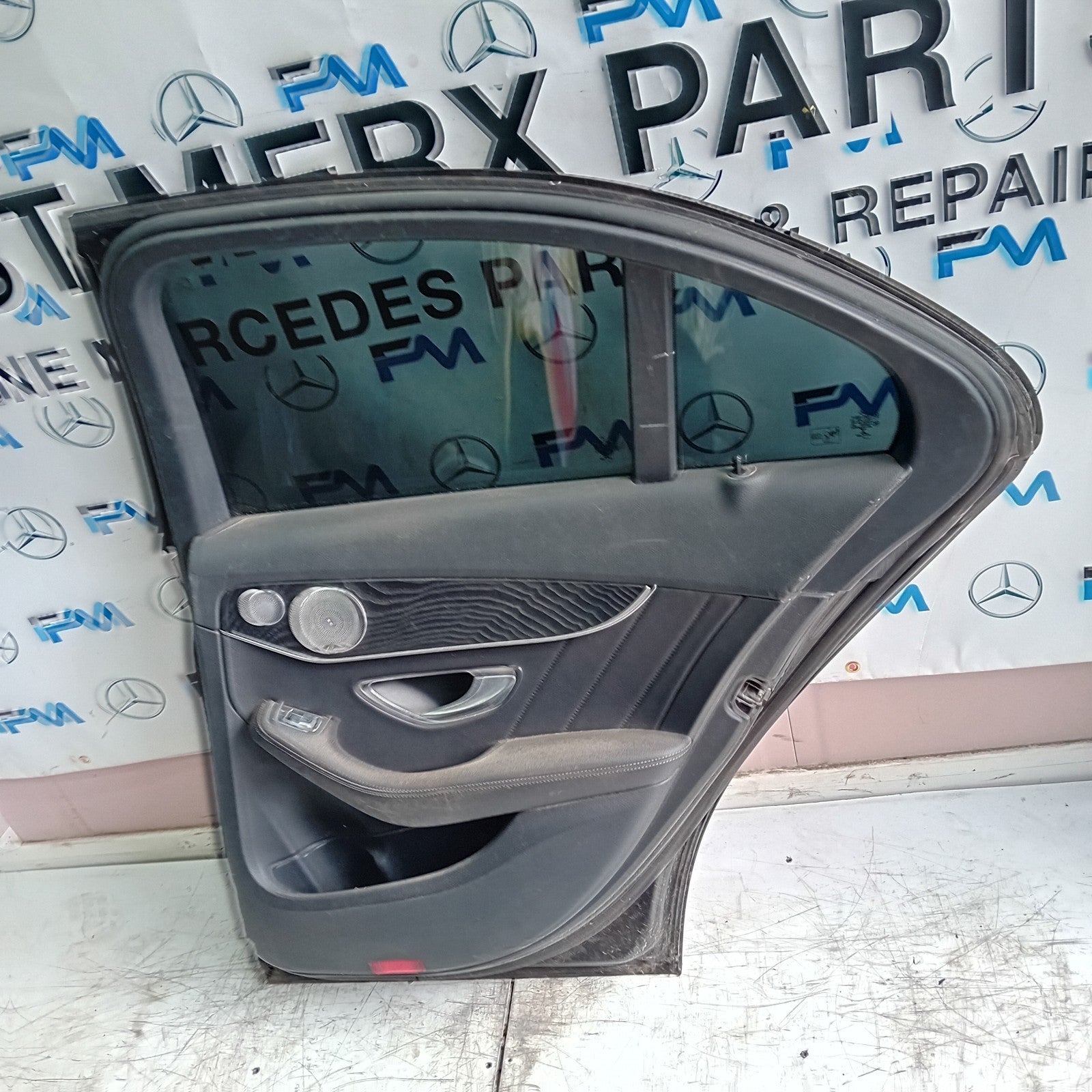 MERCEDES C-CLASS W205 SALOON DRIVER REAR DOOR OSR BLACK 2014 ON COMPLETE FMD194