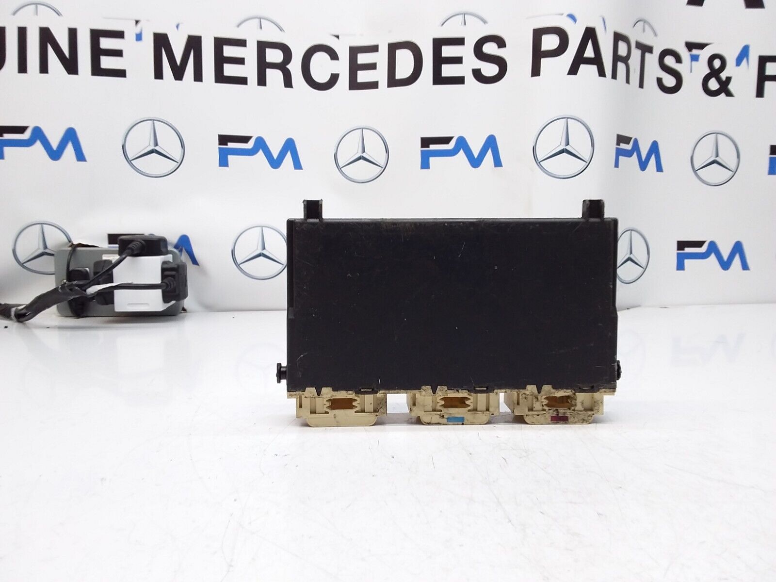 MERCEDES C-CLASS W205 FRONT RIGHT SEAT CONTROL MODULE A2059005122 FM00461
