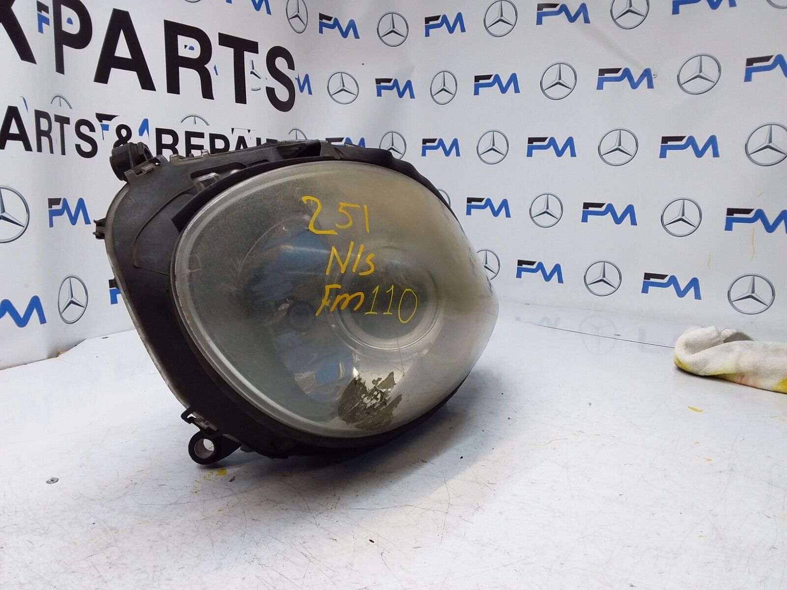 MERCEDES R CLASS W251 HEADLIGHT PASSENGER NS A2518260191 FMH110