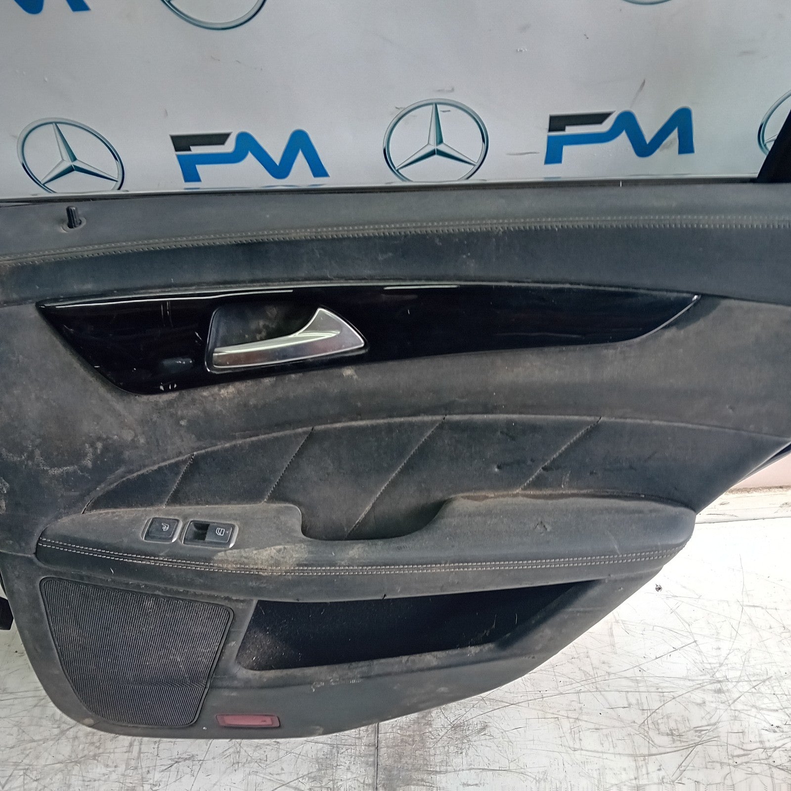 MERCEDES CLS W218 COUPE DRIVER SIDE REAR DOOR 2011-17 BLACK COMPLETE FMD173