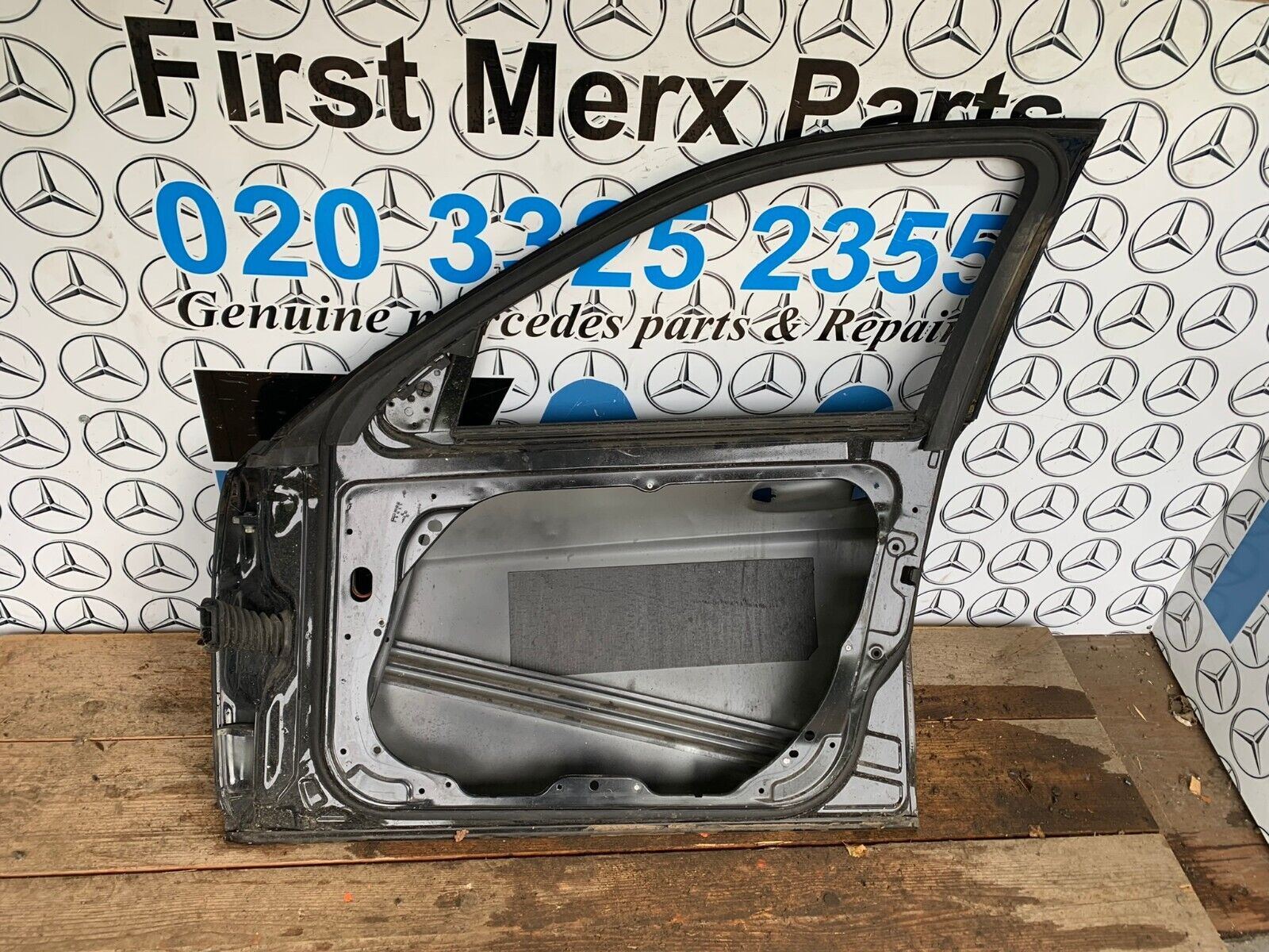 MERCEDES BENZ C CLASS W204 2008-2014 OFF SIDE FRONT RIGHT DOOR SALOON