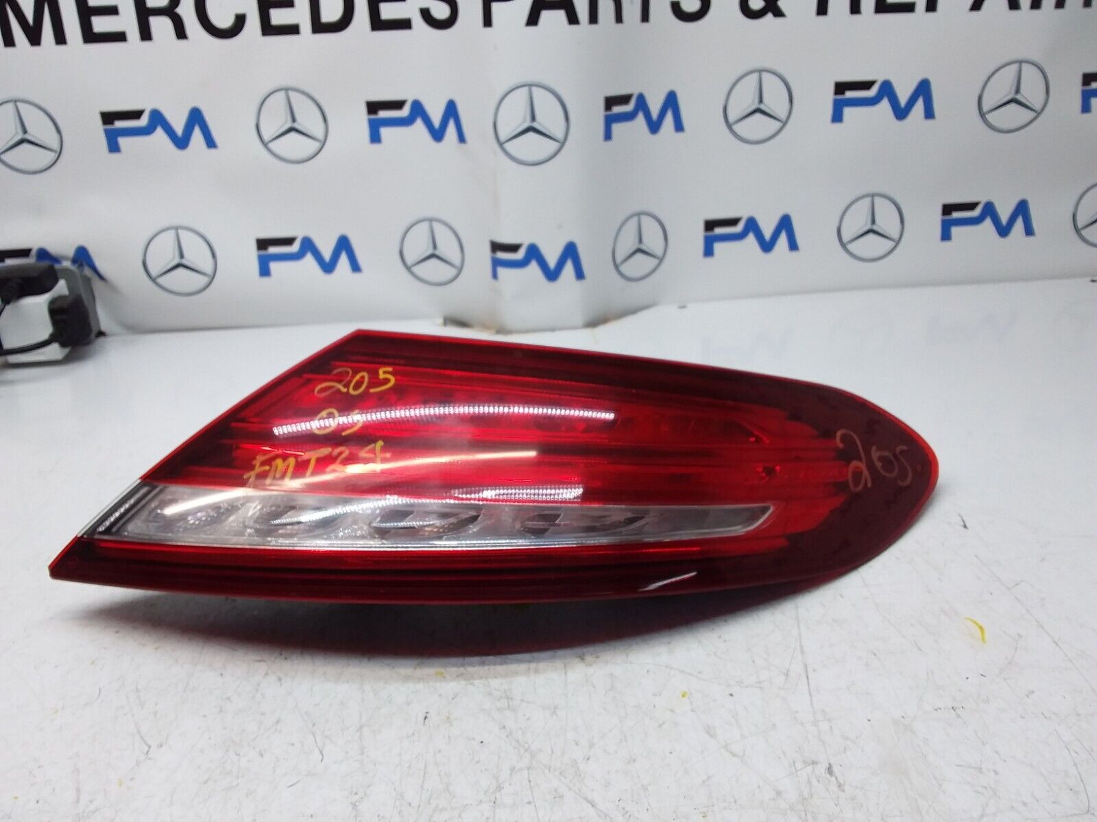 2016 MERCEDES  C CLASS W205 REAR DRIVER SIDE O/S LED LIGHT A2059066400 FMT24