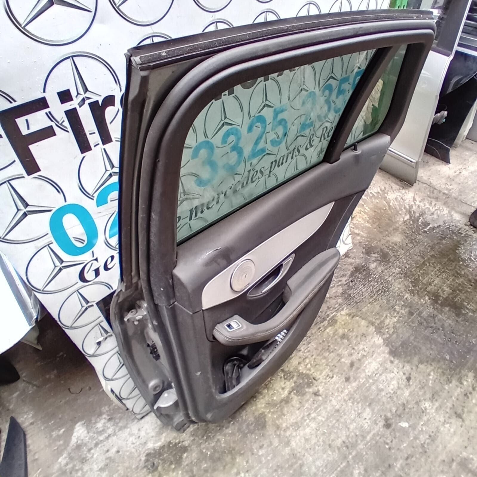 MERCEDES BENZ C-CLASS  W205  DRIVER SIDE REAR DOOR ( OFF SIDE REAR )