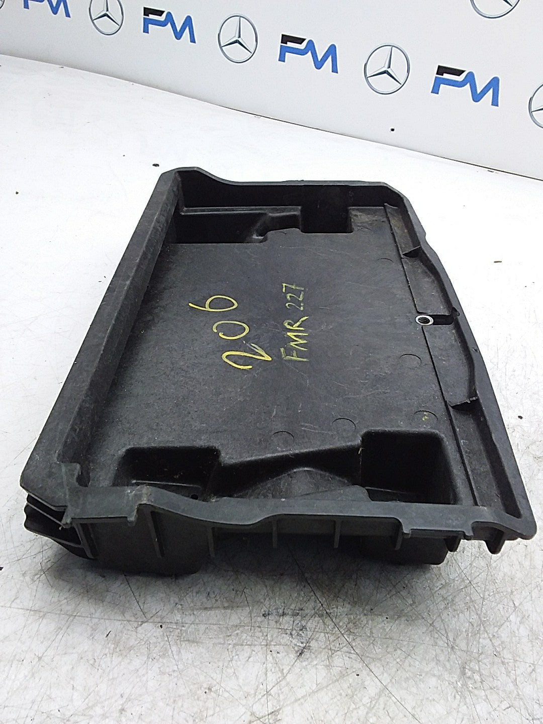 MERCEDES C-CLS W206 BATTERY HOLDER TRAY A2066206400 FMR227