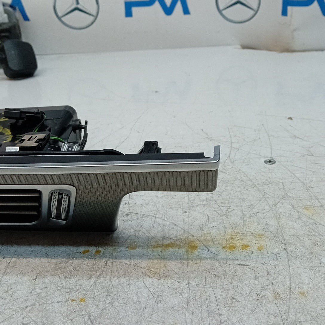 MERCEDES E-CLASS W212 DASHBOARD TRIM WITH AIR VENT 2016 ON A212680XX93 FM001537