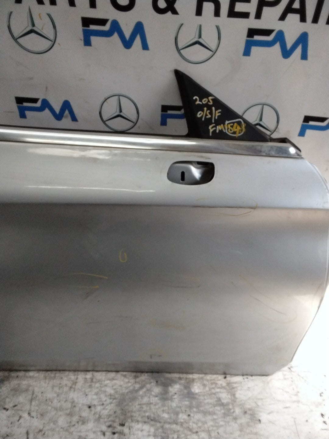 MERCEDES BENZ  C-CLS W205 DRIVER FRONT DOOR OSF SILVER 2014-21  FMD598