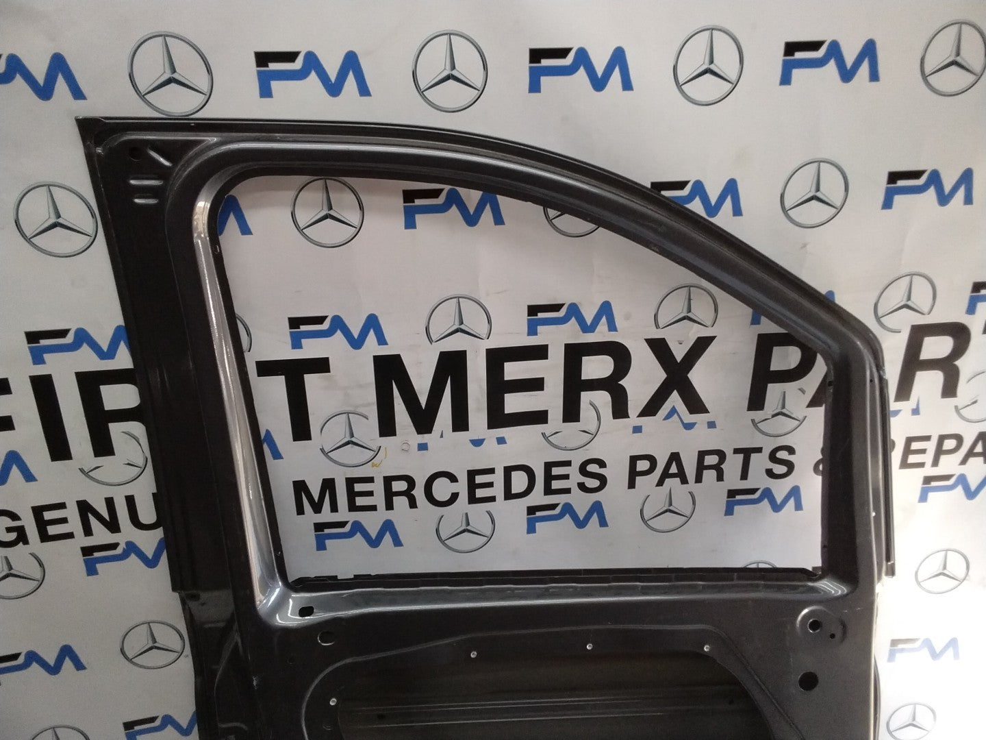 MERCEDES BENZ VITO W447 PASSENGER SIDE FRONT DOOR NSF GREY 2014 ON FMD319