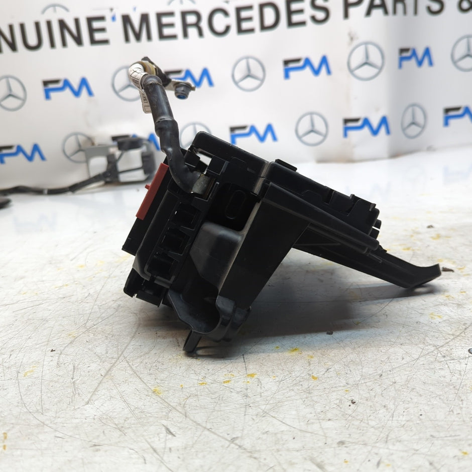 MERCEDES  E-CLASS W213 FUSE RELAY JUNCTION BOX A2135400750 2016 FM001367