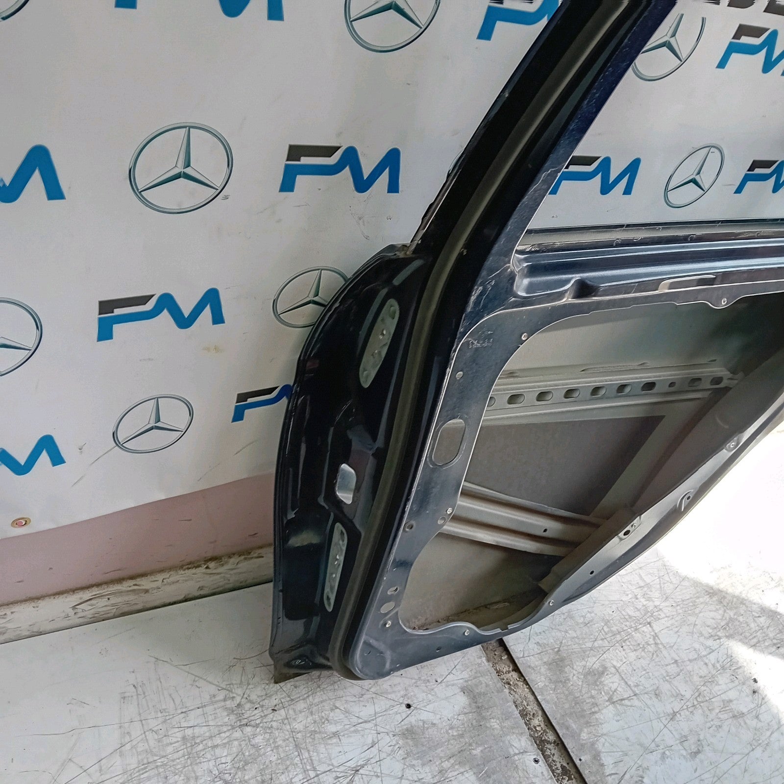 MERCEDES C-CLASS W204 SLN DRIVER REAR DOOR OSR BLUE 2009-2014 FMD438