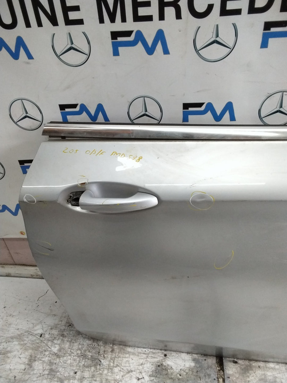 MERCEDES BENZ  C-CLS W205 DRIVER FRONT DOOR OSF SILVER 2014-21  FMD598
