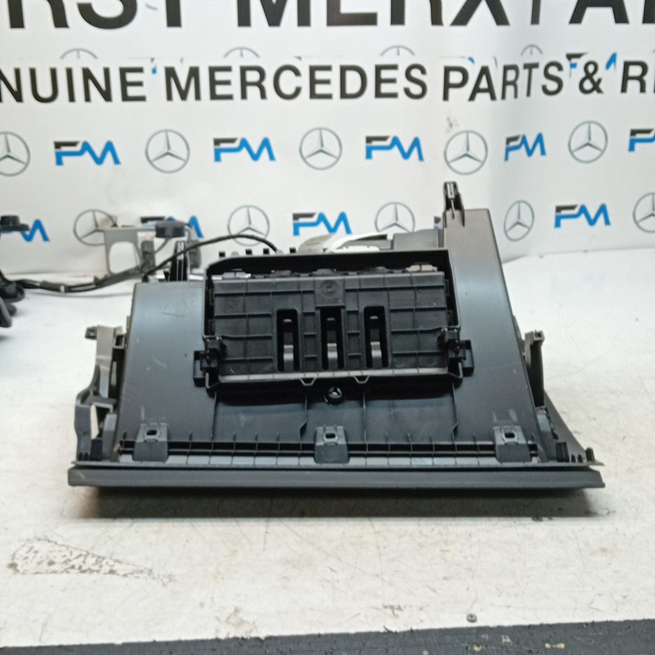 MERCEDES BENZ  A-CLASS W177 DASHBOARD GLOVEBOX 2018 A1776803800 FM001572
