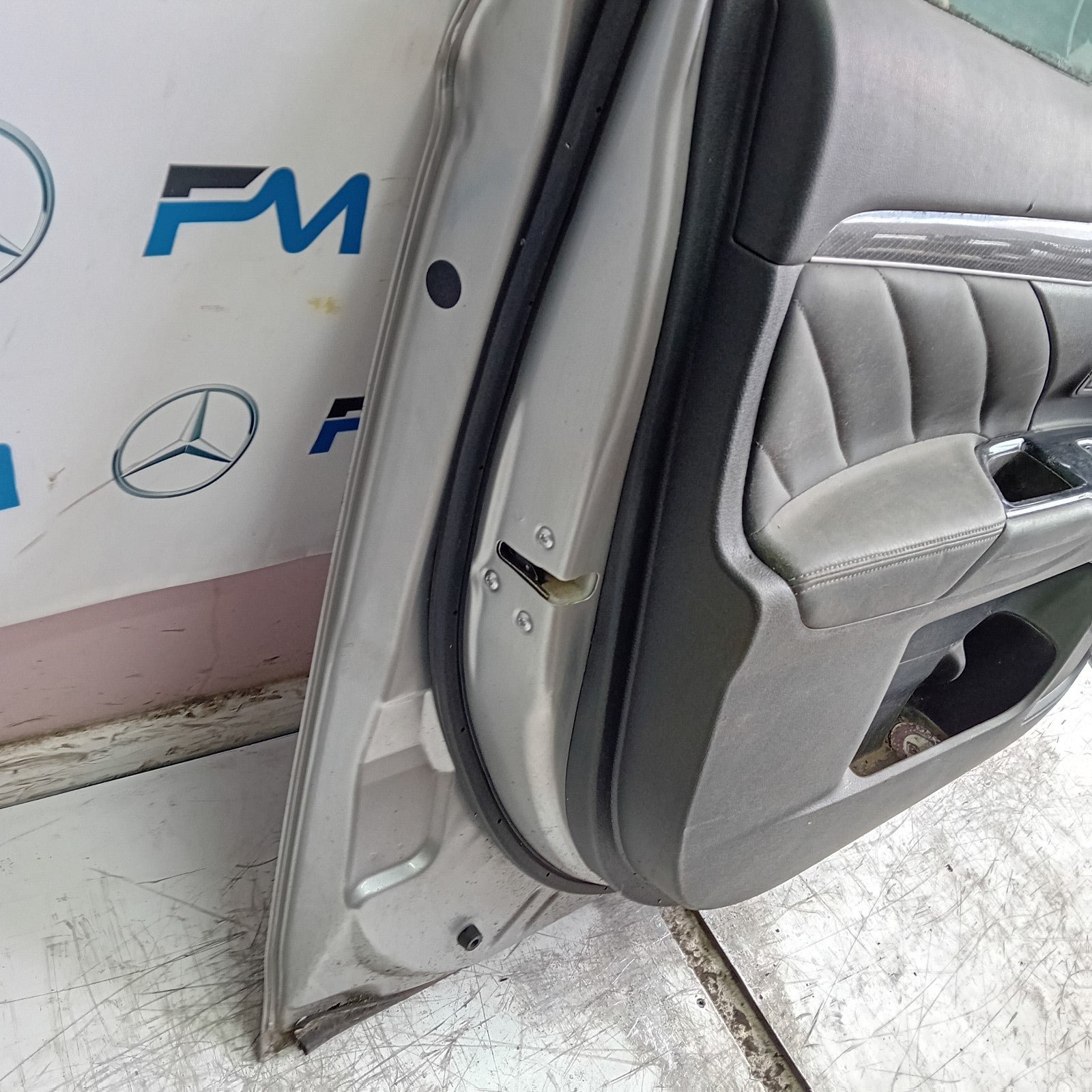 MITSUBISHI OUTLANDER MK3 PASSENGER SIDE FRONT DOOR NSF 2013 SILVER FMD417