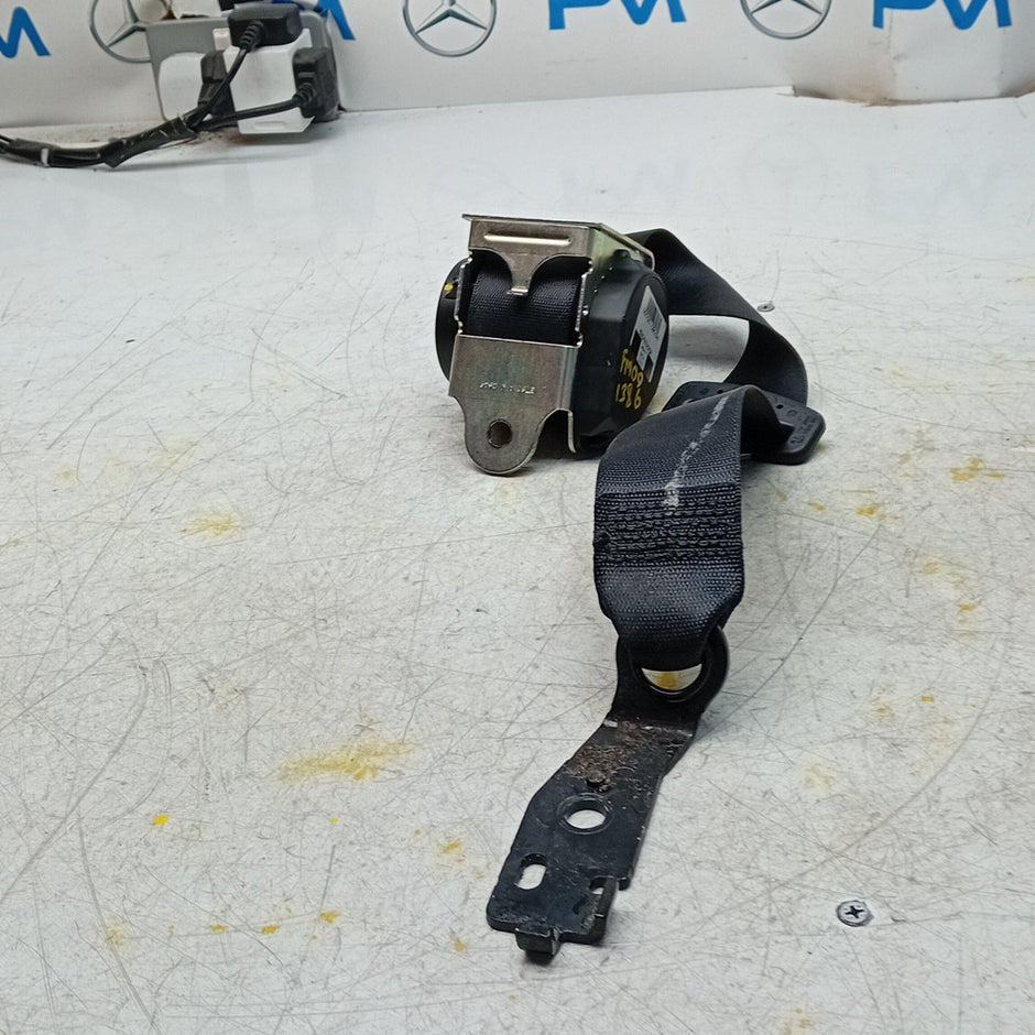 MERCEDES E-CLASS W213 CENTRE SIDE SEAT BELT BLACK A2138601385 2016 FM001386