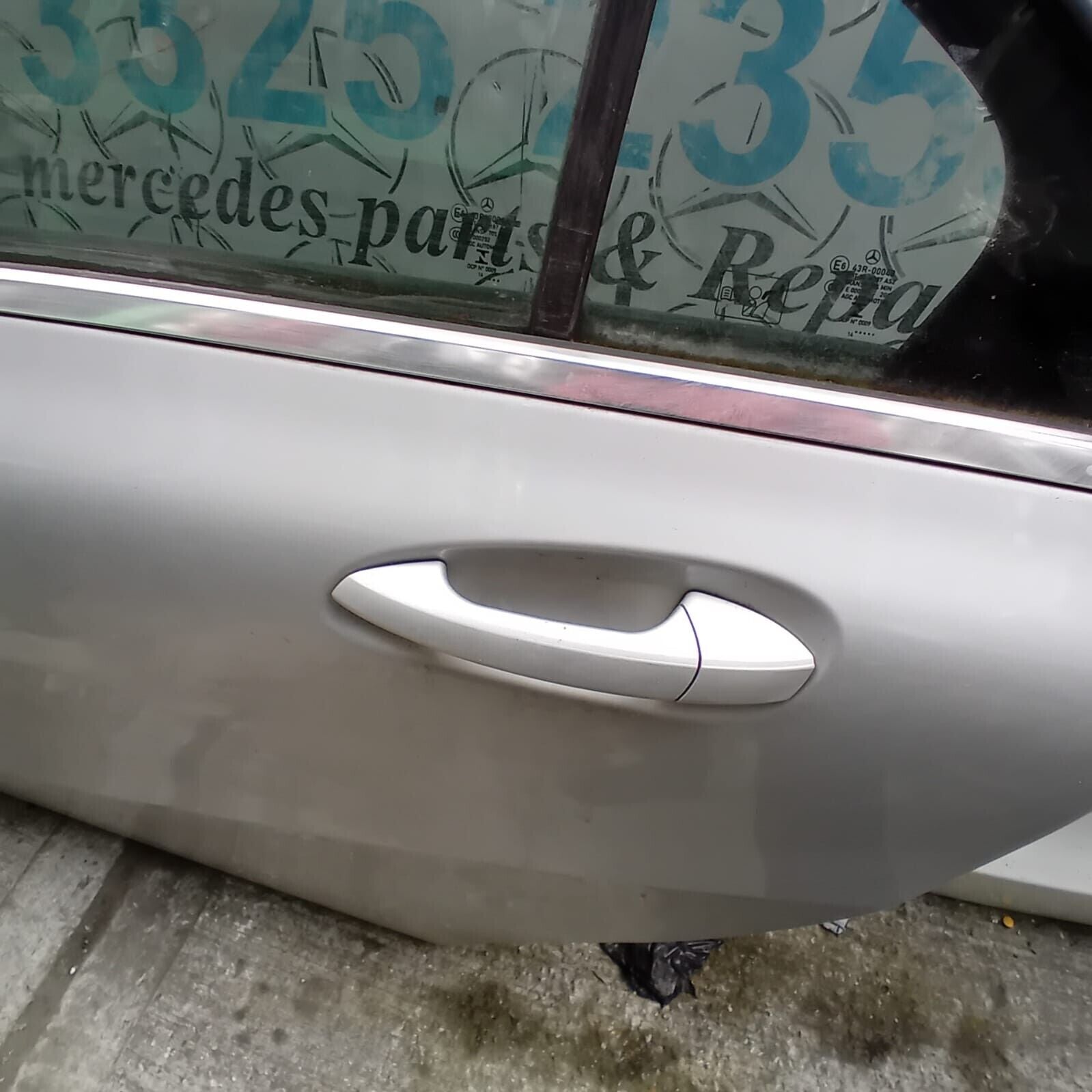 MERCEDES BENZ A-CLASS  W176  PASSENGER SIDE REAR DOOR ( NEAR SIDE REAR )