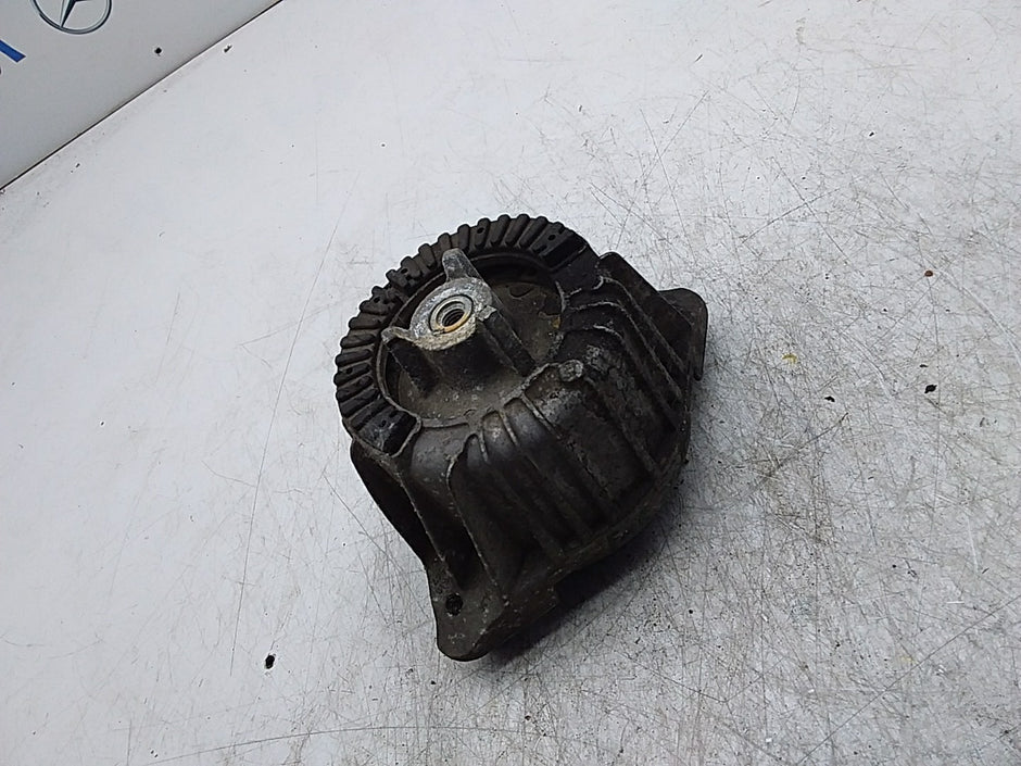MERCEDES BENZ  E-CLASS W212  ENGINE MOUNT LEFT NS A2122404117 FMR320