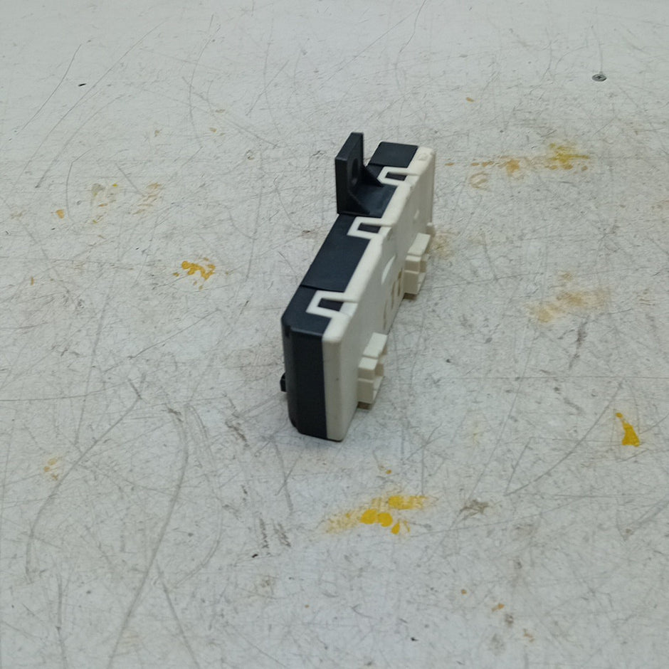 MERCEDES E-CLASS TAILGATE CONTROL MODULE W213 A2139004711 2016 ON FM001255