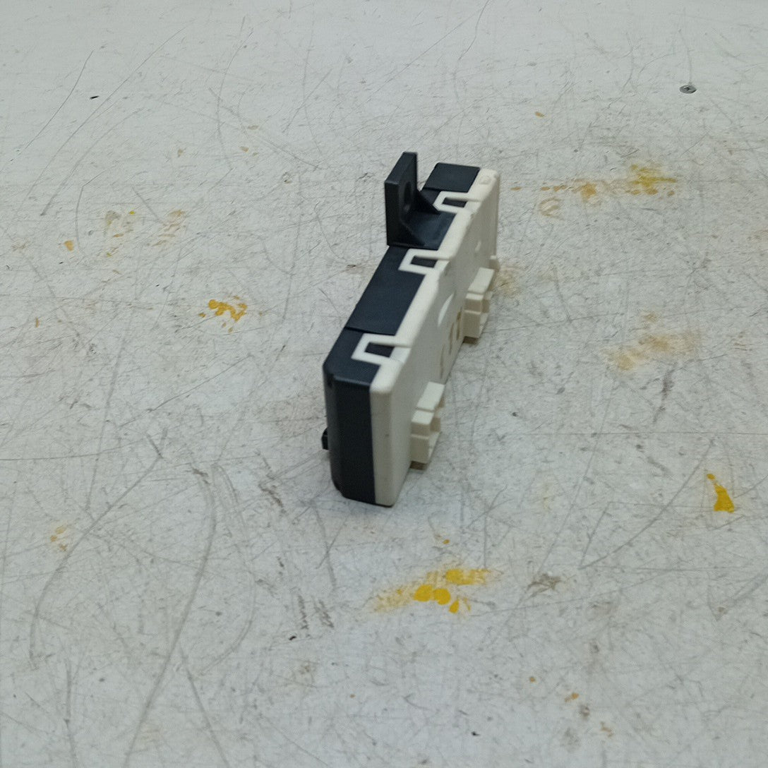 MERCEDES E-CLASS TAILGATE CONTROL MODULE W213 A2139004711 2016 ON FM001255