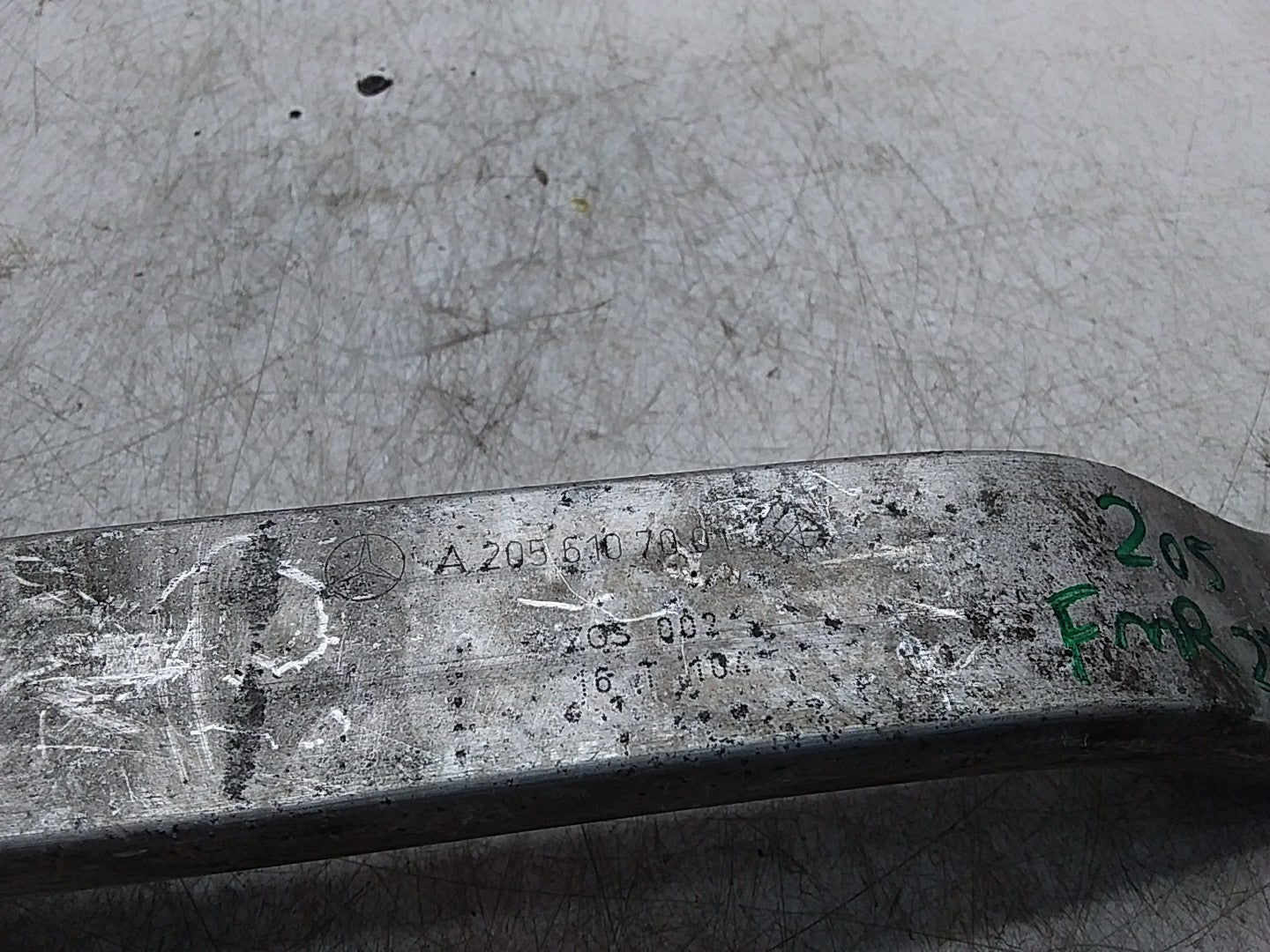 MERCEDES C-CLASS W205 BOTTOM STIFFENING BRACE MOUNT  BEAM A2056107001 FMR240